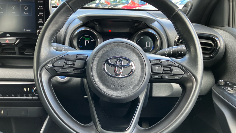 Toyota Yaris 1.5 Hybrid Dynamic 5dr CVT Hybrid Hatchback